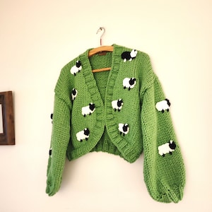 Chunky Knit Green Sheep Cardigan – Cozy Handmade Oversize Sweater, Wool Knit Jacket, Gift for Her, Winter Cottagecore Fashion