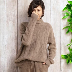 Women’s 100% Cashmere mock neck Sweater - Hand knitted