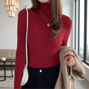 Cashmere Blend Turtleneck Sweater: Soft Knit Pullover for Women